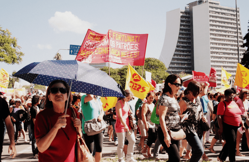 DECISÃO DO STF SOBRE CONTRIBUIÇÃO A SINDICATOS EQUILIBRA RELAÇÃO E INCENTIVA NEGOCIAÇÃO
