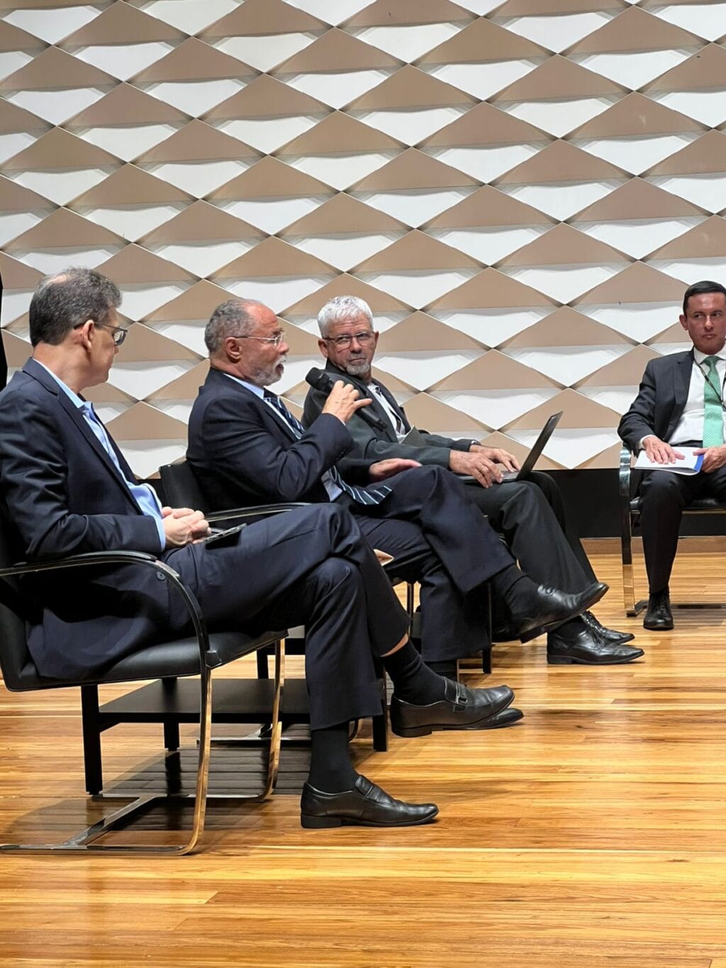 CONTRASP PARTICIPA DA REUNIÃO DA CCASP EM BRASÍLIA E ACOMPANHA DEFINIÇÕES SOBRE CLANDESTINIDADE E CURSOS PARA GRANDES EVENTOS