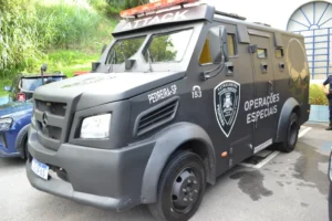 GUARDA MUNICIPAL DE PEDREIRA RECEBE VEÍCULO BLINDADO DOADO POR EMPRESA DE TRANSPORTE DE VALORES